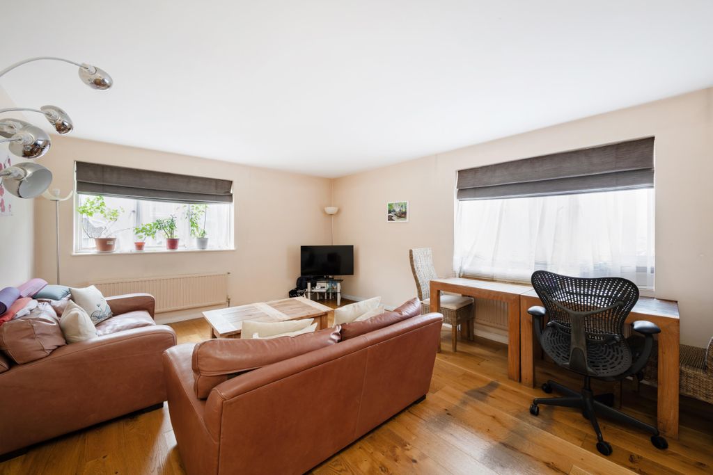 Property photo 3 of 10 Flat 35, 6 Porchester Terrace Hi-1.Jpg