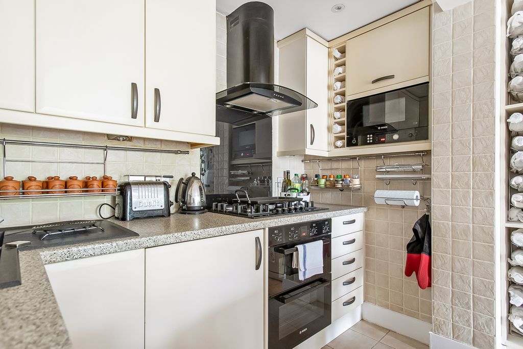 Property photo 3 of 36 R2A0122