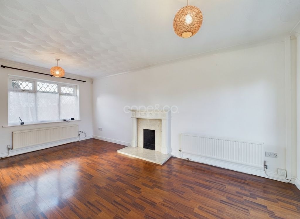 Property photo 3 of 12 1645854