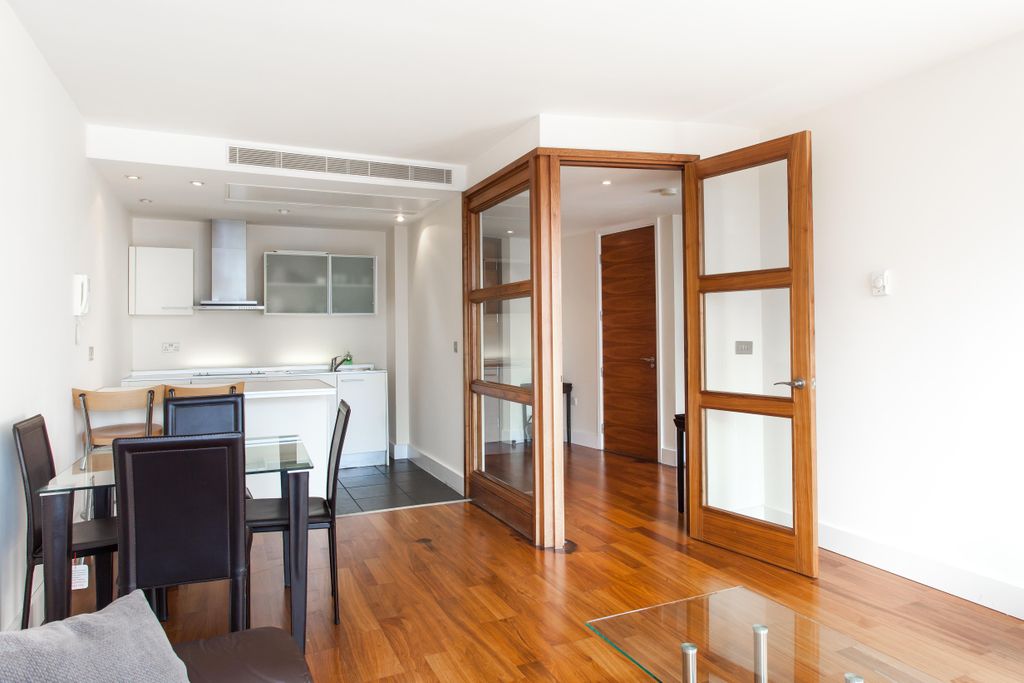 Property photo 2 of 7 Reception/Kitchen