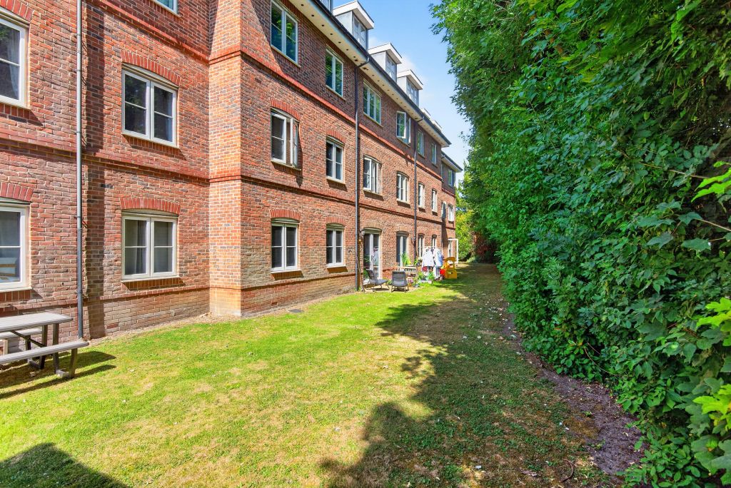 Property photo 3 of 17