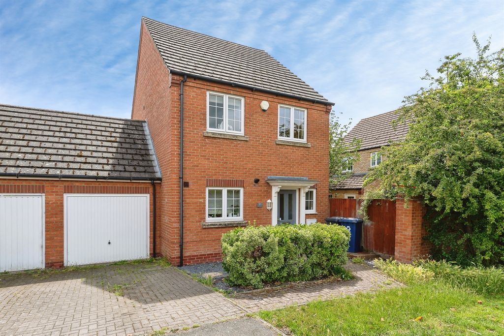 Property photo 1 of 18