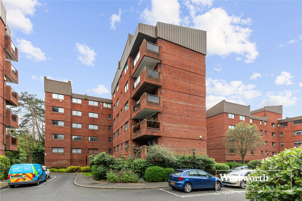 Property photo 1 of 14 Picture No. 15