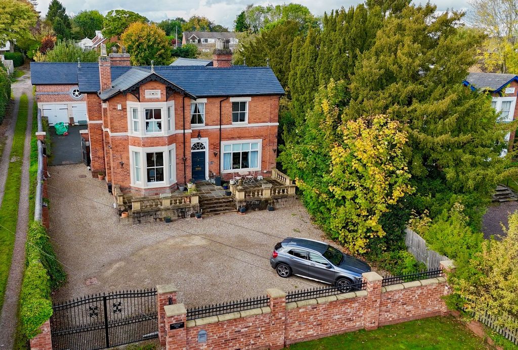 Property photo 3 of 40 Elevated Image