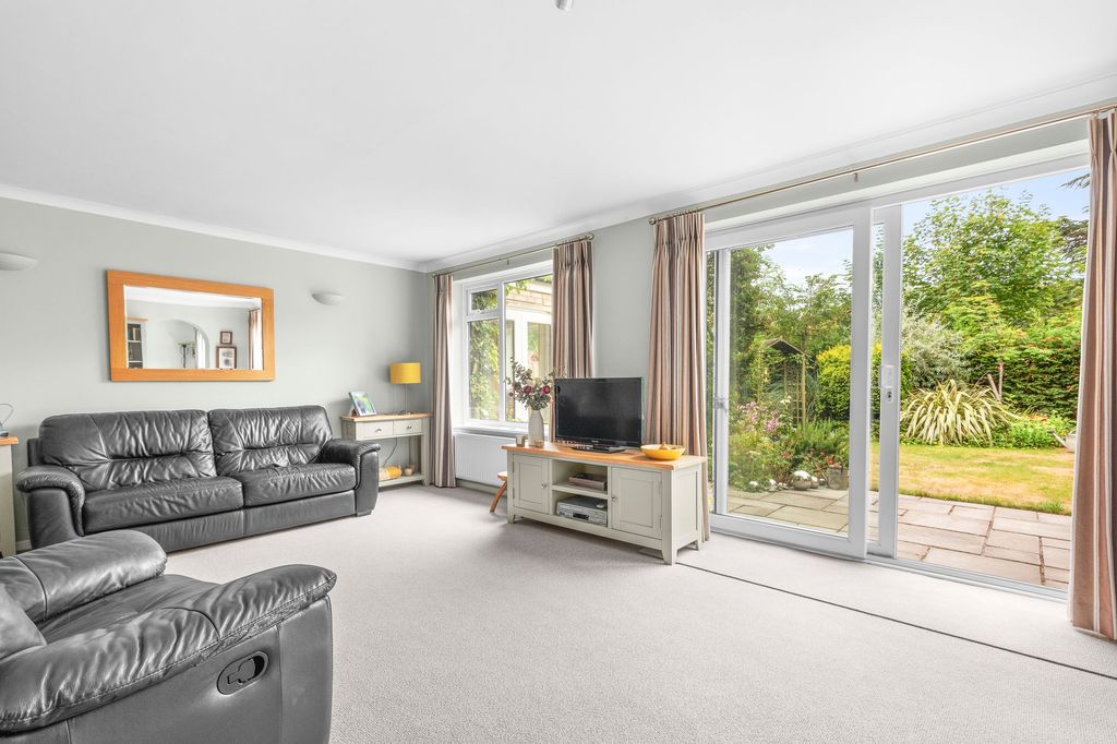 Property photo 2 of 16