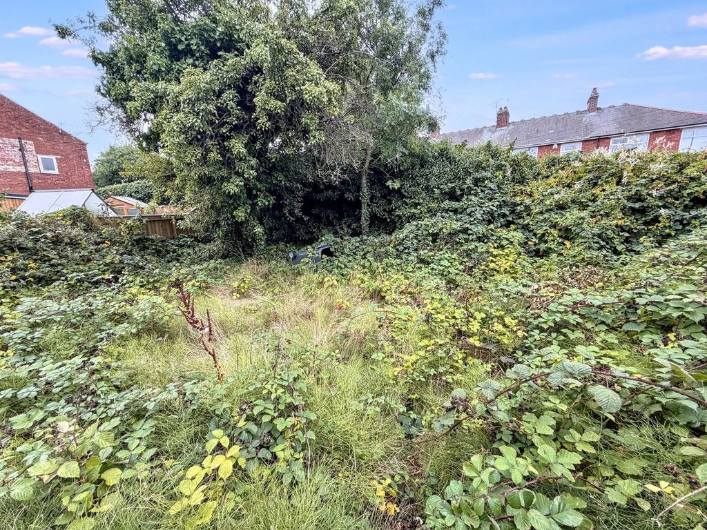 Property photo 3 of 14