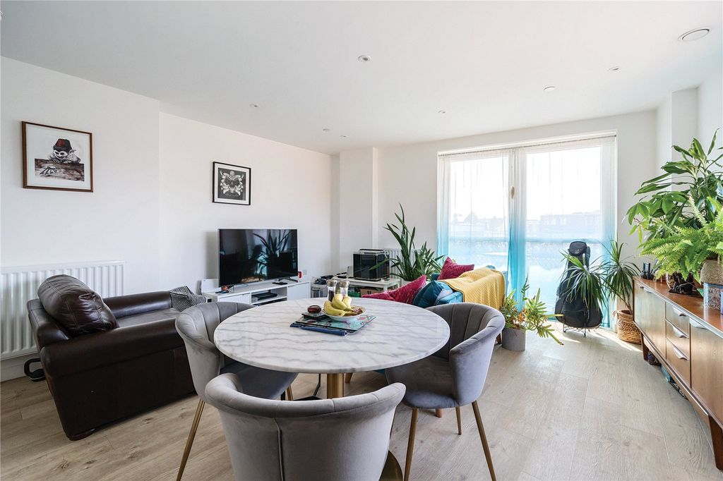 Property photo 2 of 10 Picture No. 03