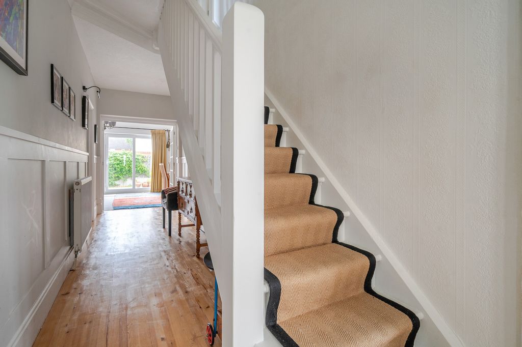 Additional image 8 of 5 bed detached house for saleGravel Road, Farnborough GU14