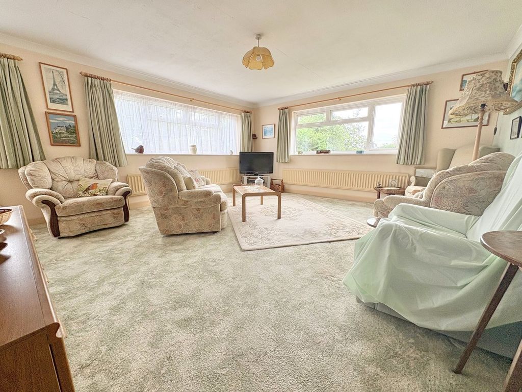 Property photo 3 of 29