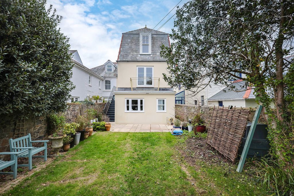 Property photo 2 of 36 Photo 1