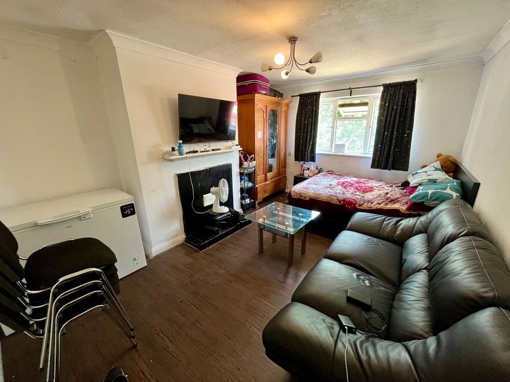 Property photo 2 of 11 Img_3120