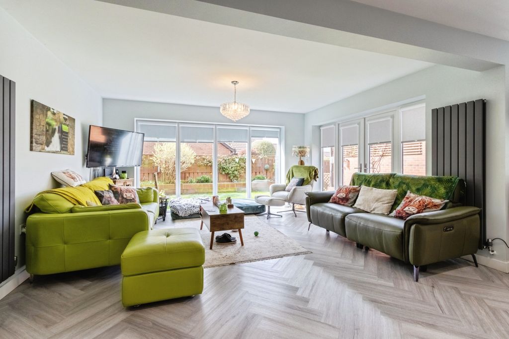 Additional image 6 of 2 bed detached bungalow for saleLakeland Way, Wakefield WF2