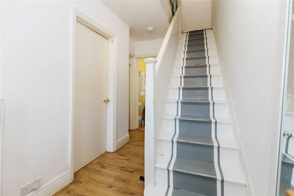 Property photo 2 of 12 Picture No. 06