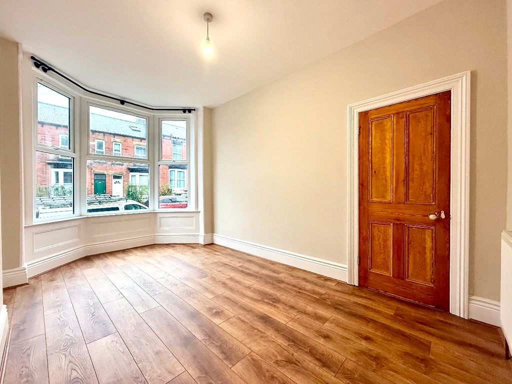 Property photo 3 of 25