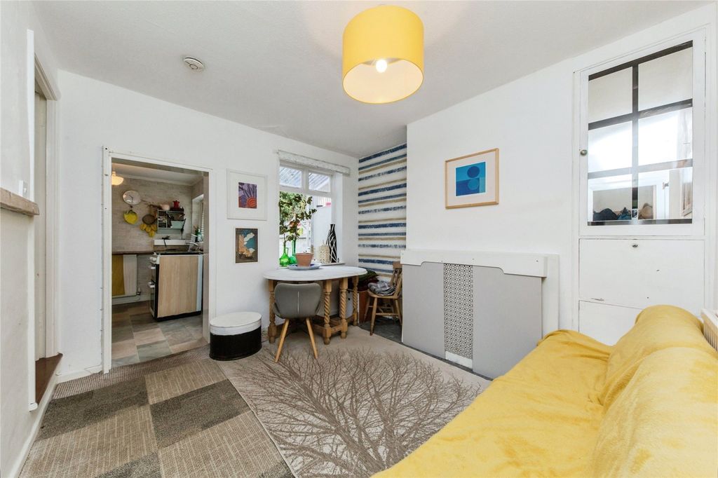 Property photo 3 of 18 Picture No. 05