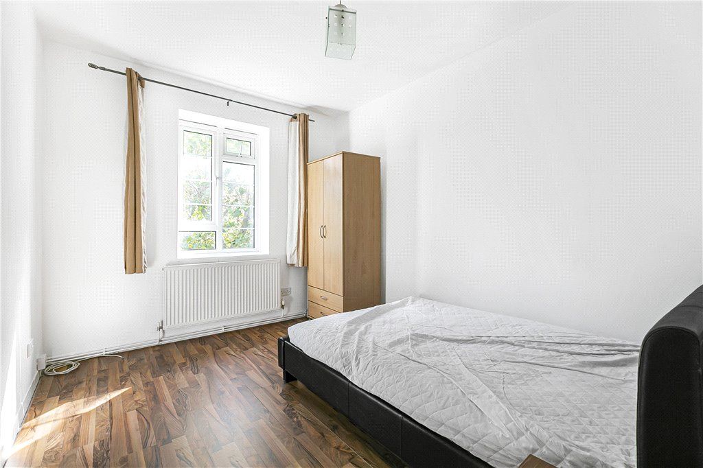 Property photo 3 of 8 Bedroom