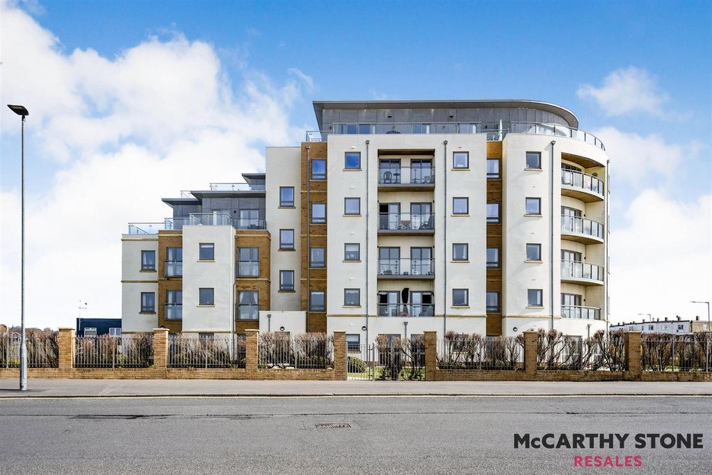 Property photo 1 of 20 9 Eversley Court (3).Jpg