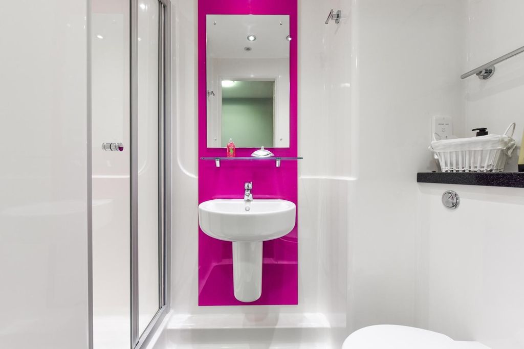 Property photo 3 of 24