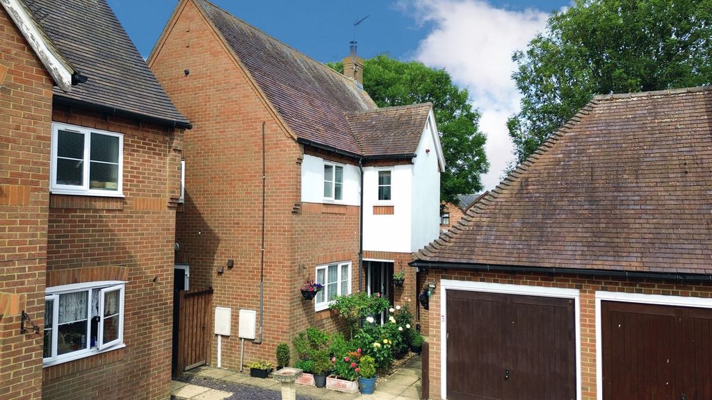 Property photo 2 of 21