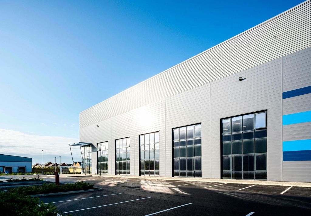 Property photo 3 of 12 06_Building_Exterior_Alt_Angle.Jpg
