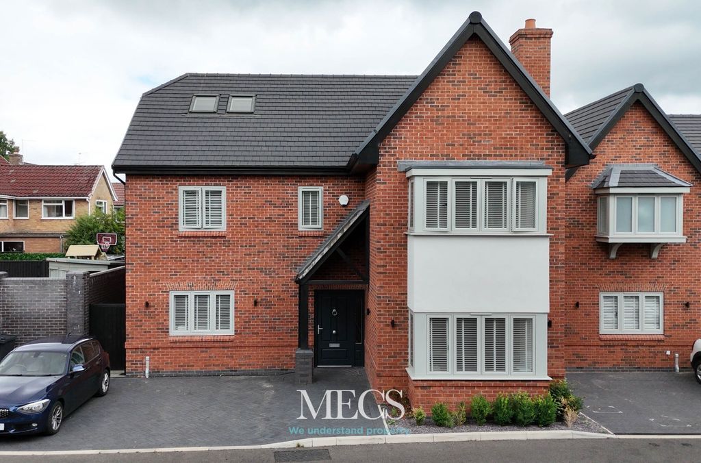 Property photo 1 of 21 3943701