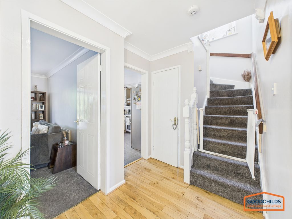 Property photo 3 of 33
