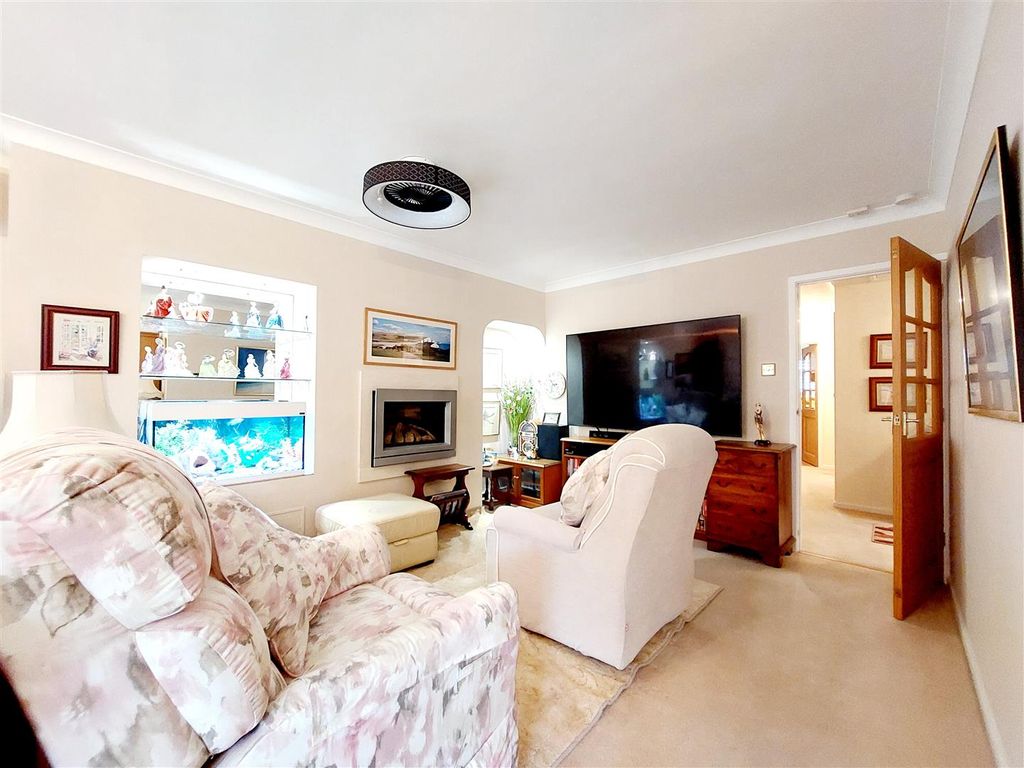 Property photo 3 of 16 Living Area