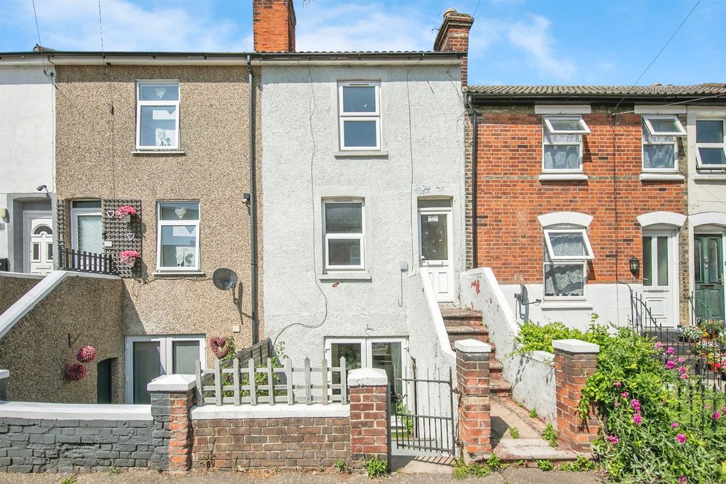 Property photo 2 of 17