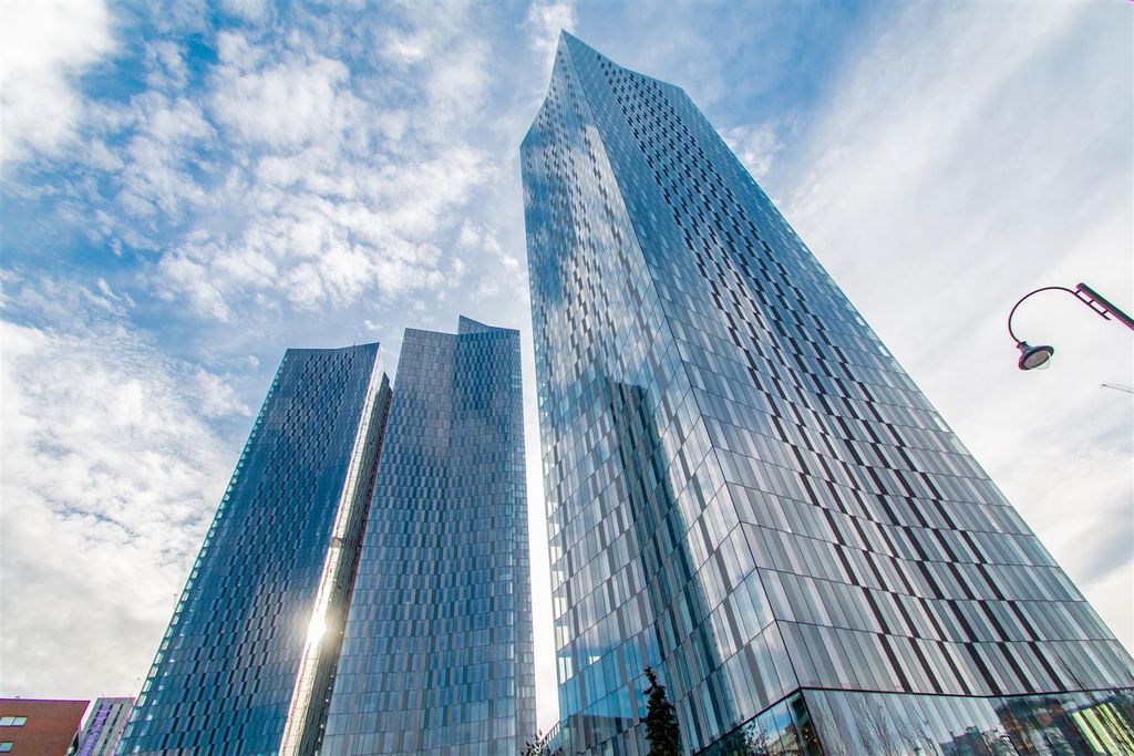 Property photo 2 of 27 Deansgate Square South Tower