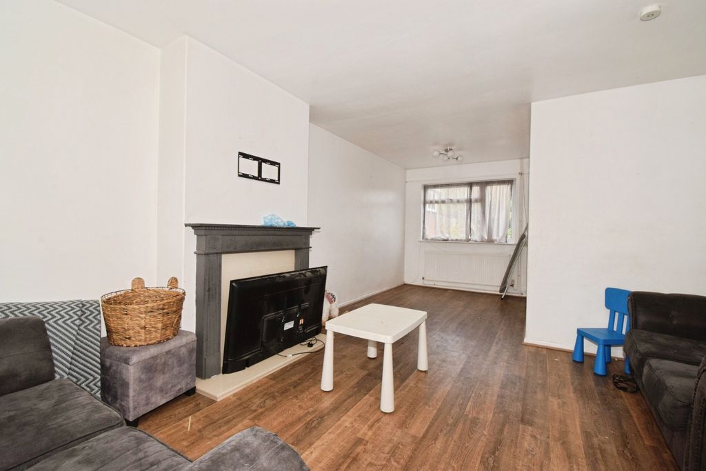 Property photo 2 of 13 Photo