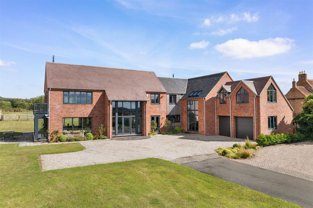 Property photo 1 of 37