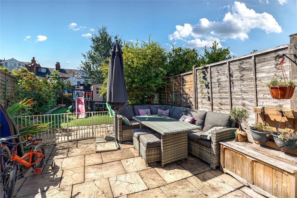 Property photo 2 of 11 Picture No. 03