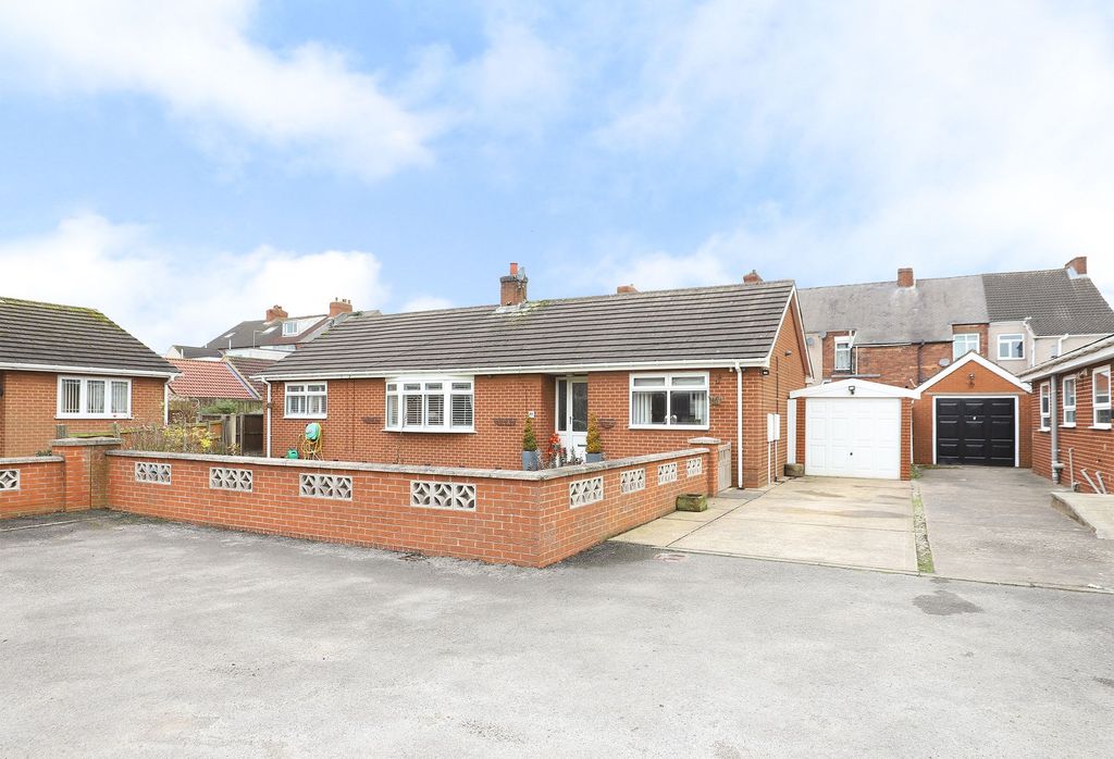 Property photo 3 of 25