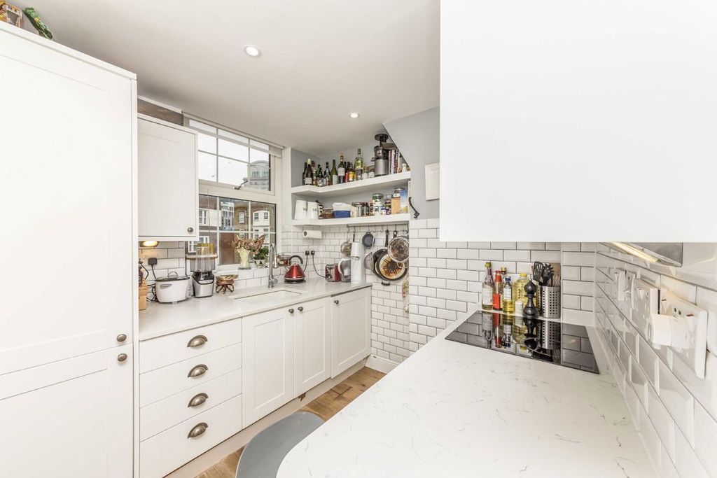 Property photo 3 of 5