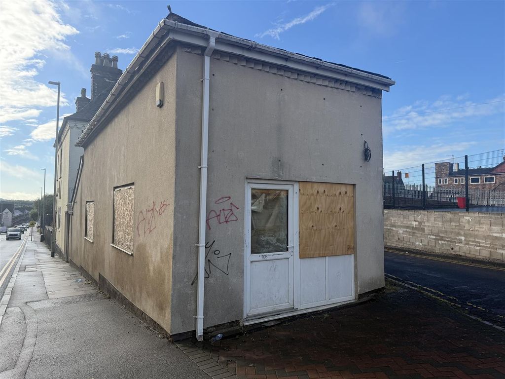 Property photo 2 of 7