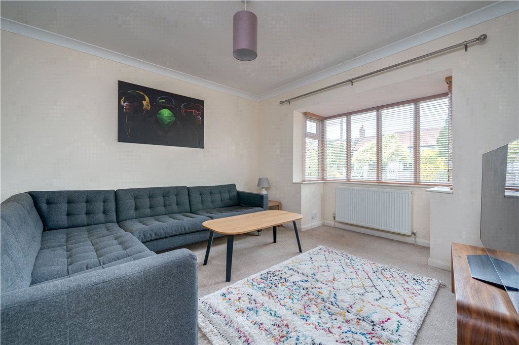 Property photo 2 of 18 Picture No. 01