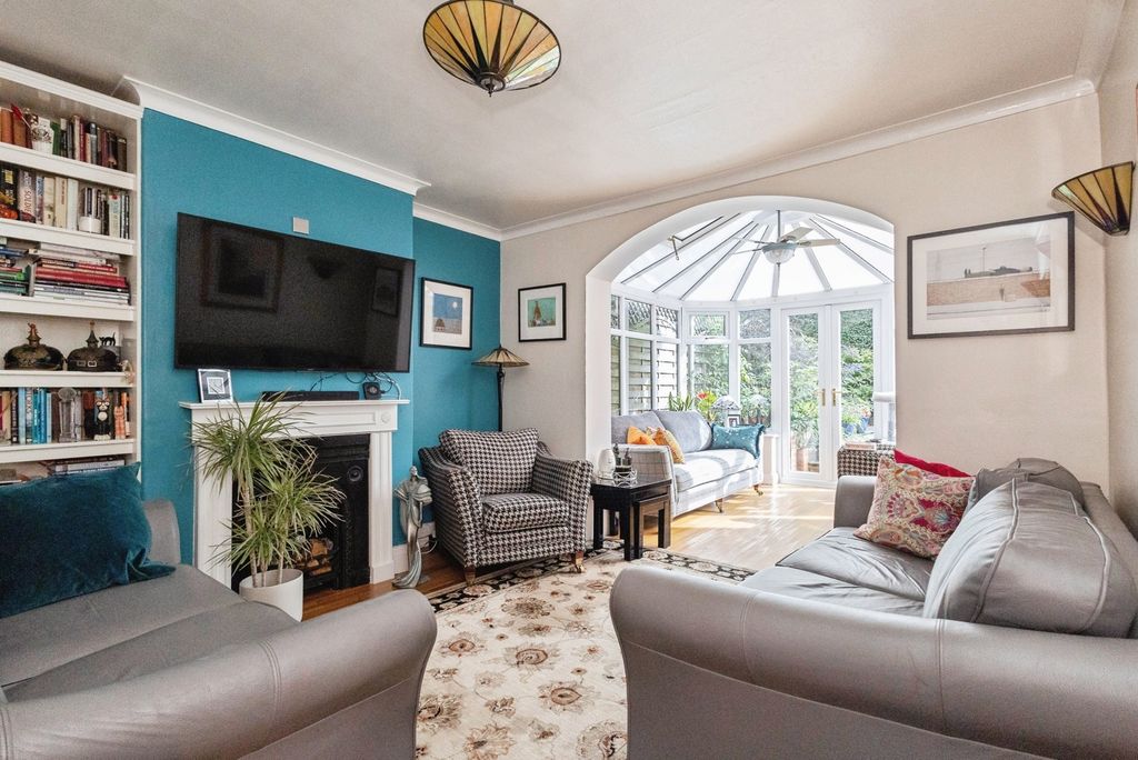Property photo 3 of 19 Pbox-Img.Jpg