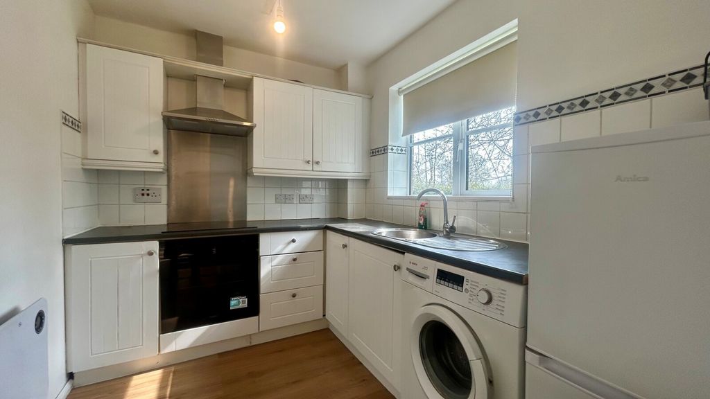 Property photo 3 of 6 Picture No. 05