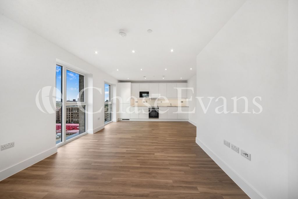 Property photo 3 of 13 Carmelia House, Aero