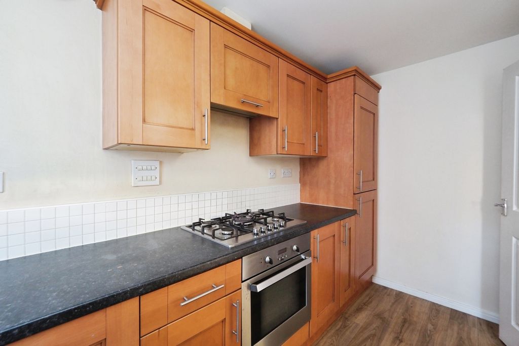 Property photo 3 of 20 Kitchen