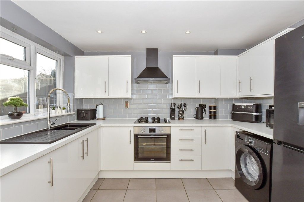 Property photo 2 of 10 Kitchen/Diner