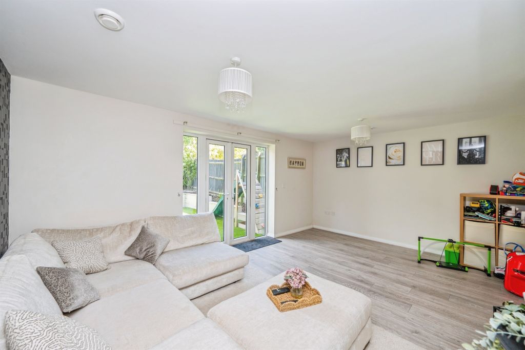 Property photo 3 of 18