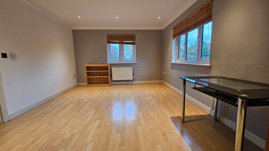 Property photo 2 of 7