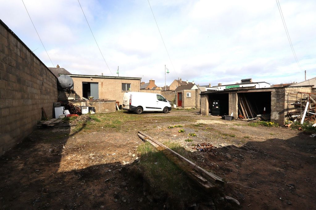 Property photo 2 of 8 Not Specified