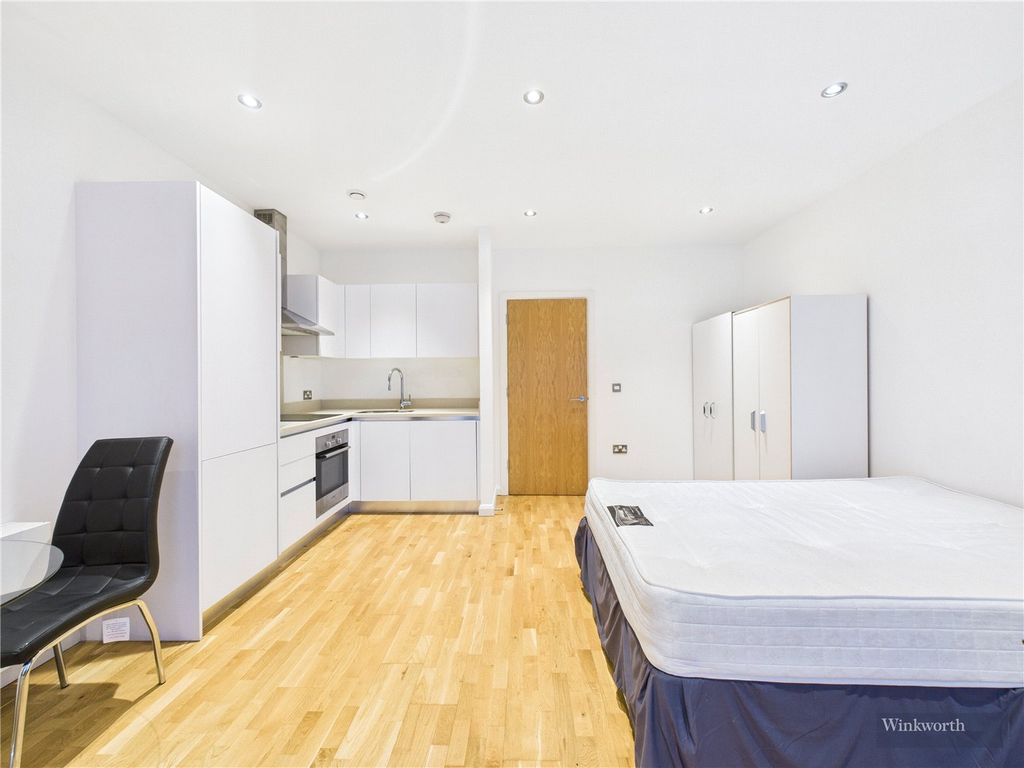 Property photo 3 of 5 Picture No. 04