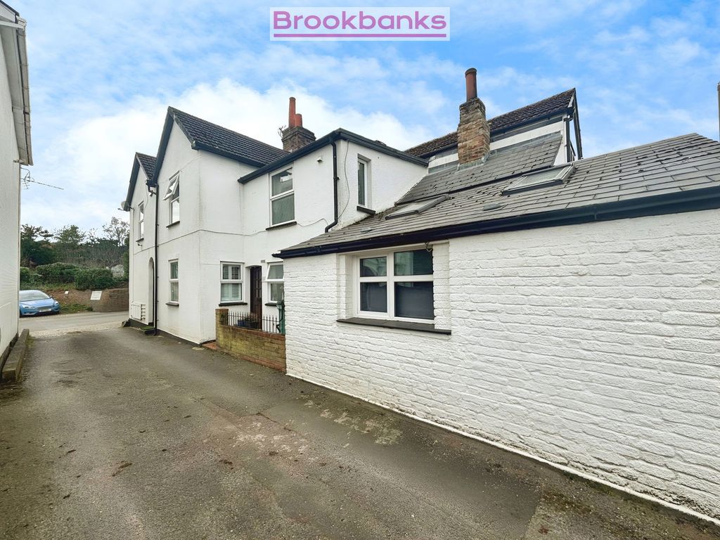 Property photo 2 of 34