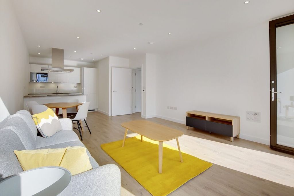Property photo 3 of 14 4_Kitchen-Recepti...
