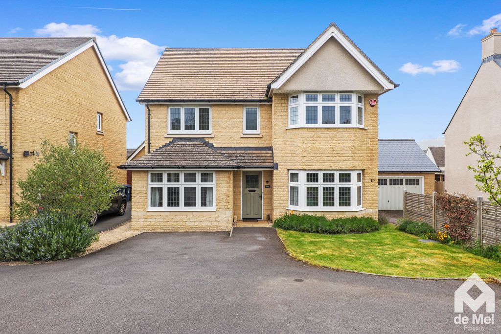 Property photo 1 of 17 Photo 17