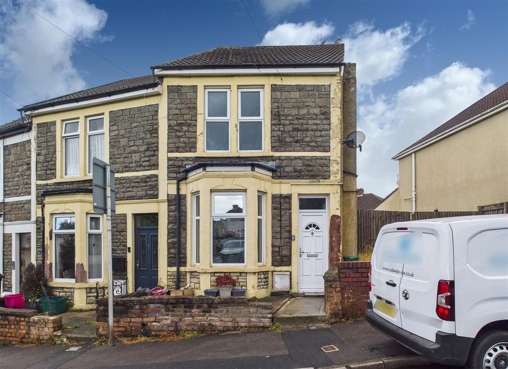 Property photo 1 of 14 1 - Terraced House For Auction, Staple Hill.Jpg