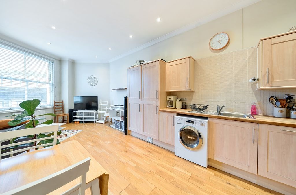 Property photo 2 of 15 Kitchen